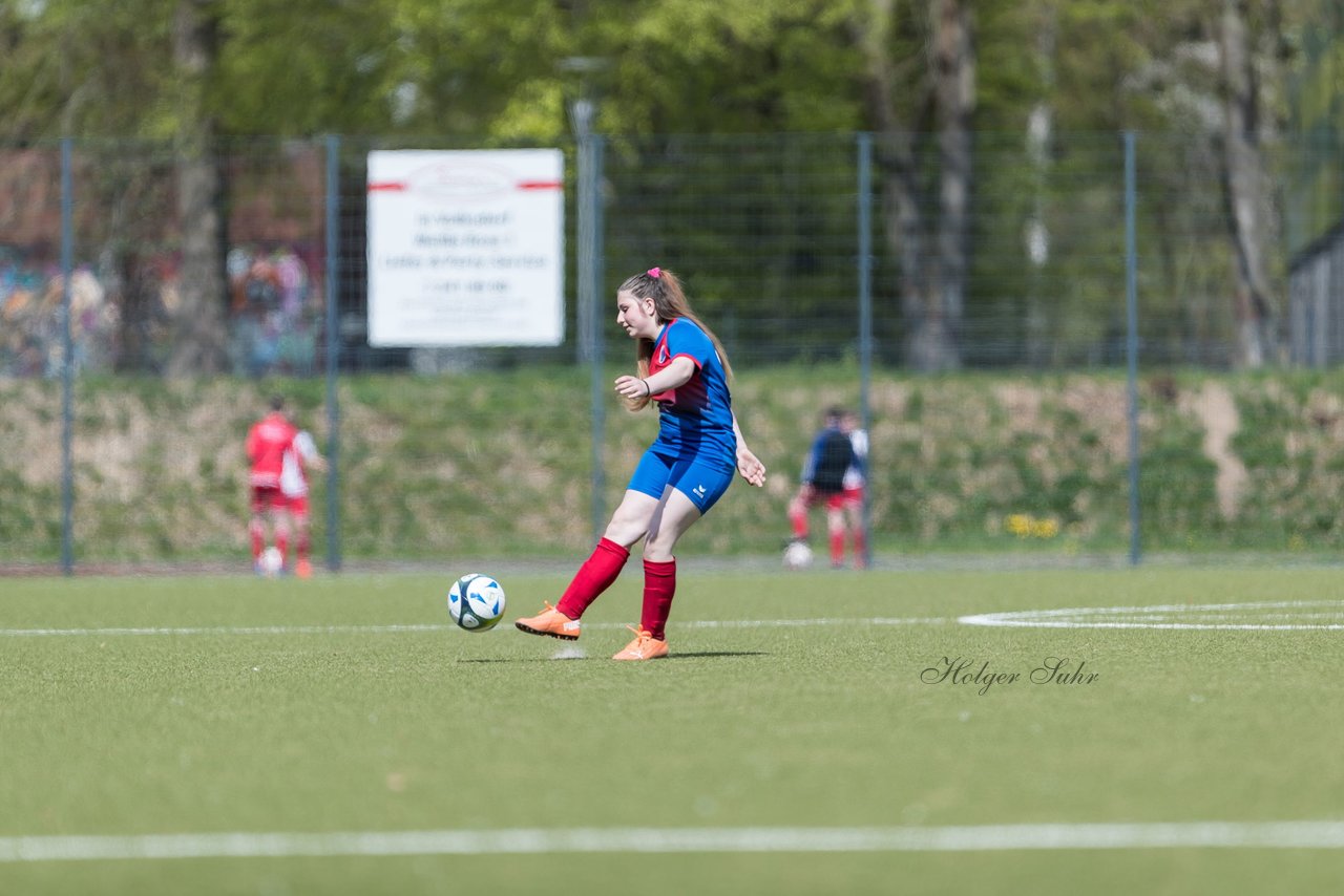 Bild 61 - wCJ Walddoerfer 2 - VfL Pinneberg 2 : Ergebnis: 7:0